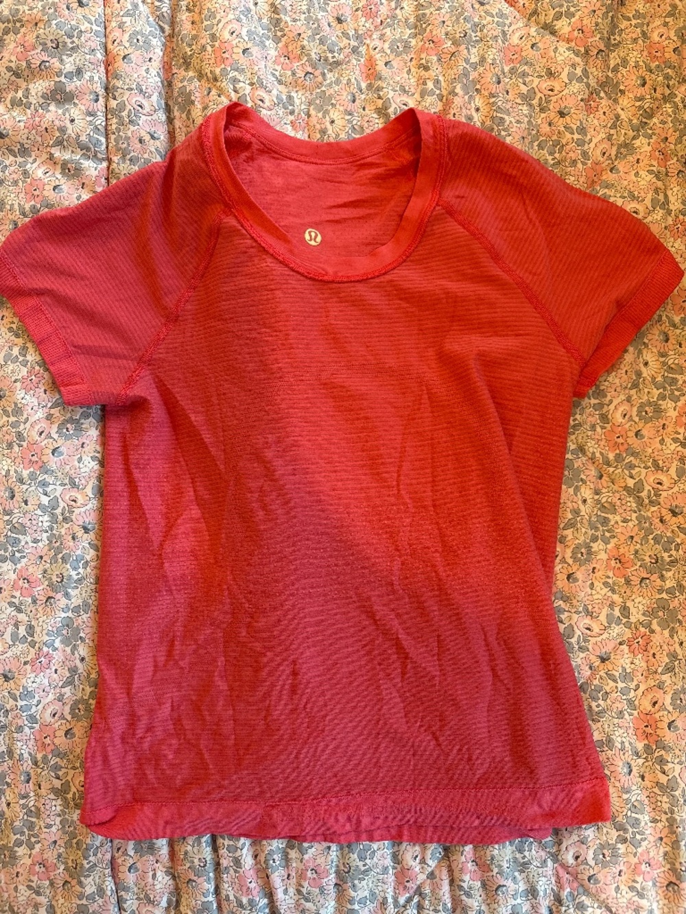 Hot pink, Lululemon top